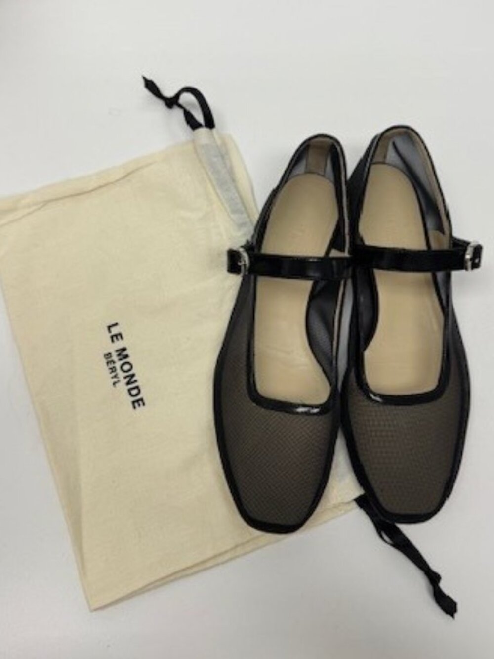 Le Monde Beryl Mary Jane Ballet Flats -- Size 39, Black Mesh